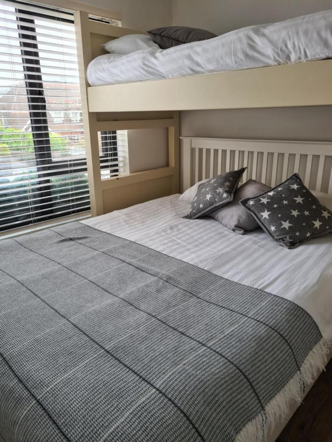 Bed and Breakfast Mocha Newcastle Голвей Екстер'єр фото