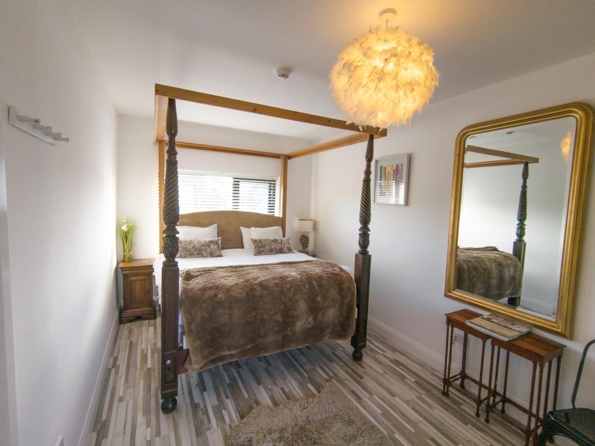 Bed and Breakfast Mocha Newcastle Голвей Екстер'єр фото