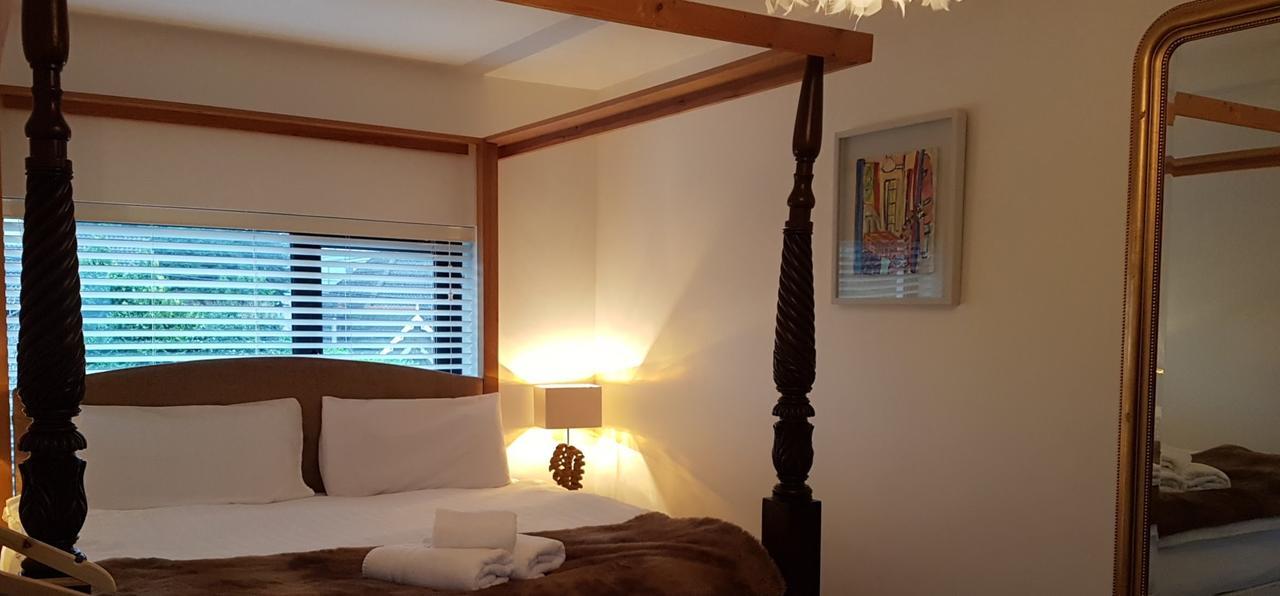 Bed and Breakfast Mocha Newcastle Голвей Екстер'єр фото